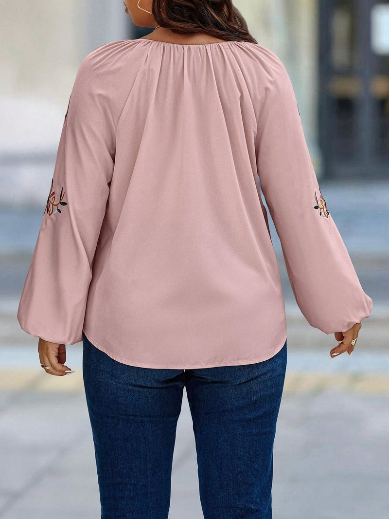 Camisa Feminina manga bordada Lourdes Plus Size