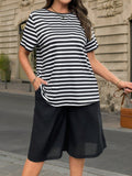 Conjunto Camiseta  Listrada Short de Perna Reta Jozy