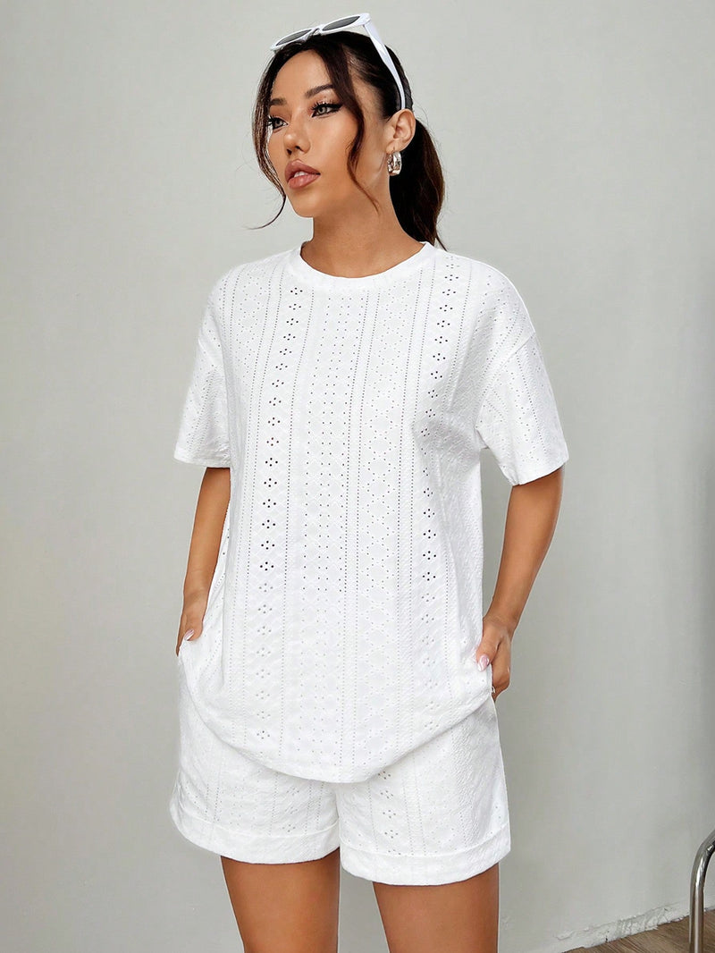 Conjunto feminino branco de blusa e short Alanis